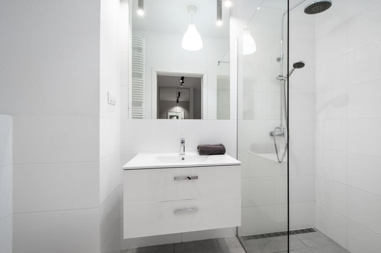 Warsaw Night Apartments Menica Residence Exterior photo